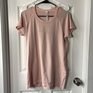 Lululemon swiftly tech short sleeve